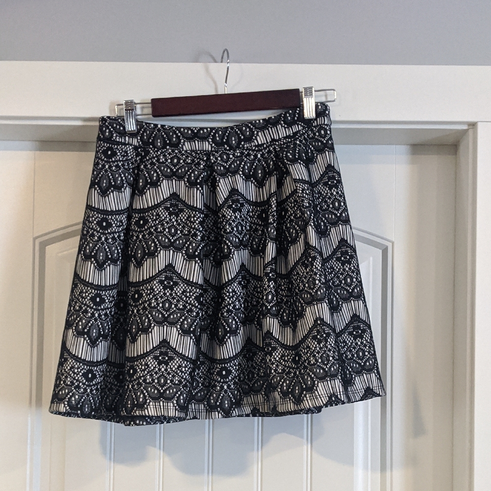 Guess Black and White Lace Skirt